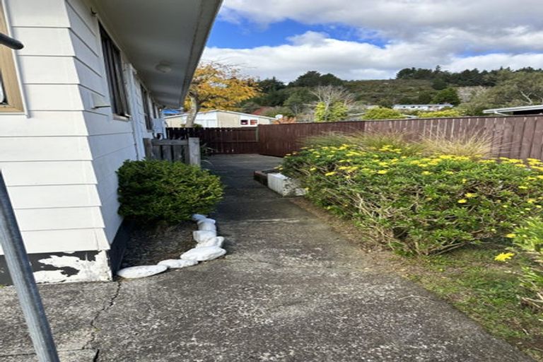 Photo of property in 25 Oregon Drive, Maoribank, Upper Hutt, 5018