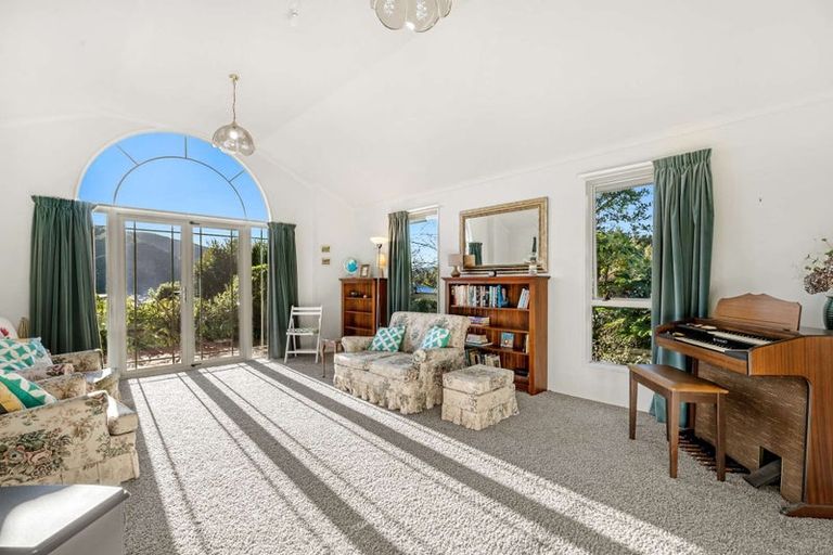 Photo of property in 22 Rimu Terrace, Waikawa, Picton, 7220