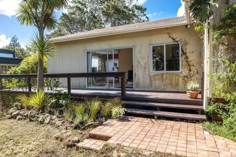 Photo of property in 18 Manuka Road, Oneroa, Waiheke Island, 1081