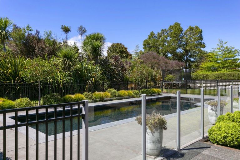Photo of property in 27 Loch Views Road, Acacia Bay, Taupo, 3385