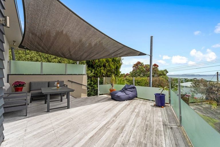 Photo of property in 33 Totara Road, Stanmore Bay, Whangaparaoa, 0932