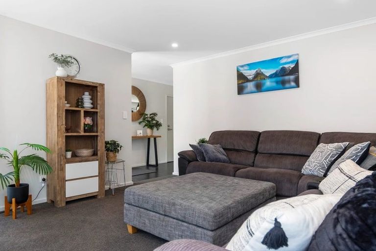 Photo of property in 18 Bill Miller Drive, Papamoa, 3118