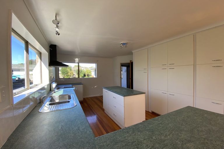 Photo of property in 11 Hanover Place, Pahurehure, Papakura, 2113