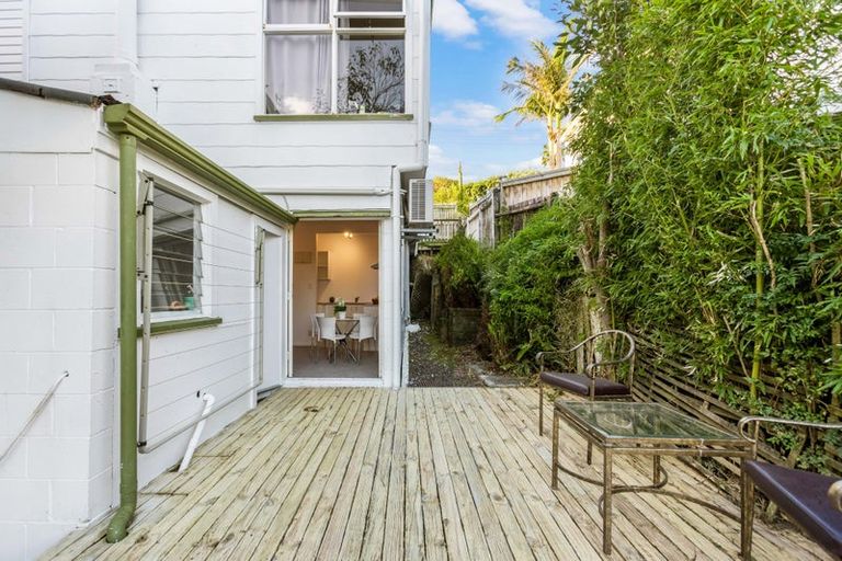 Photo of property in 2/78 Seaview Road, Castor Bay, Auckland, 0620