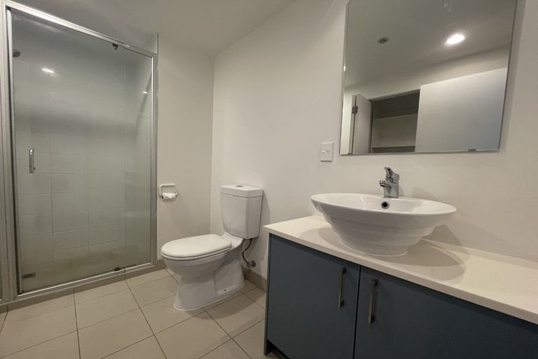 Photo of property in 1h/33 Mackelvie Street, Grey Lynn, Auckland, 1021