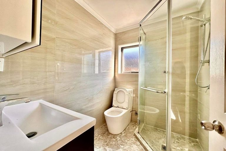 Photo of property in 109 Everglade Drive, Totara Heights, Auckland, 2105