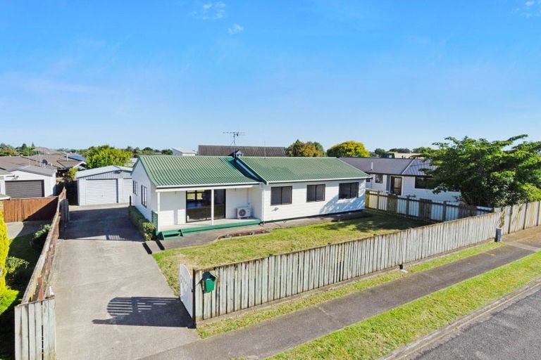 Photo of property in 4 Broadbelt Grove, Levin, 5510