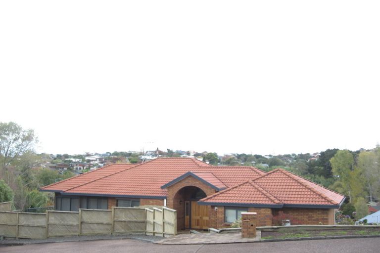 Photo of property in 2/5 Bretton Lane, Howick, Auckland, 2014