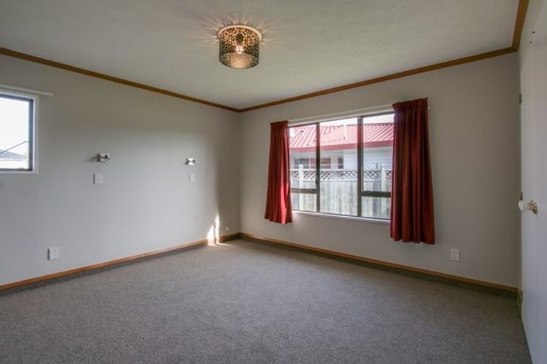 Photo of property in 93 Tait Drive, Greenmeadows, Napier, 4112