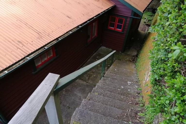 Photo of property in 39 Mount Pleasant Road, Aro Valley, Wellington, 6012