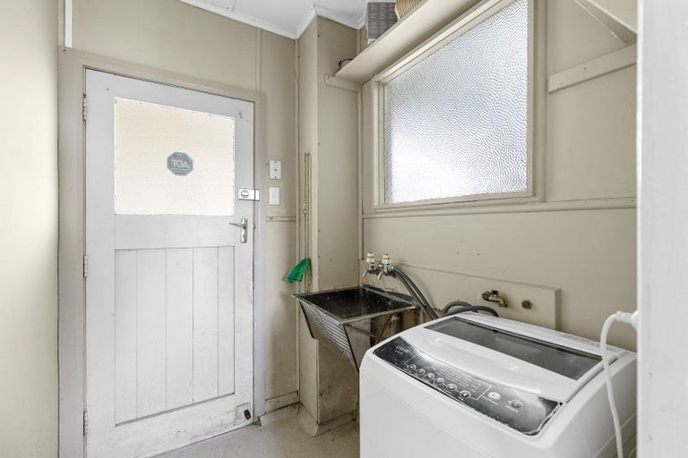 Photo of property in 4 Renfrew Place, Highbury, Palmerston North, 4412