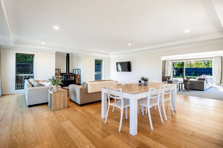 Photo of property in 14 Carrick Place, Rolleston, 7614