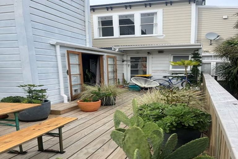 Photo of property in 136 Russell Terrace, Berhampore, Wellington, 6023