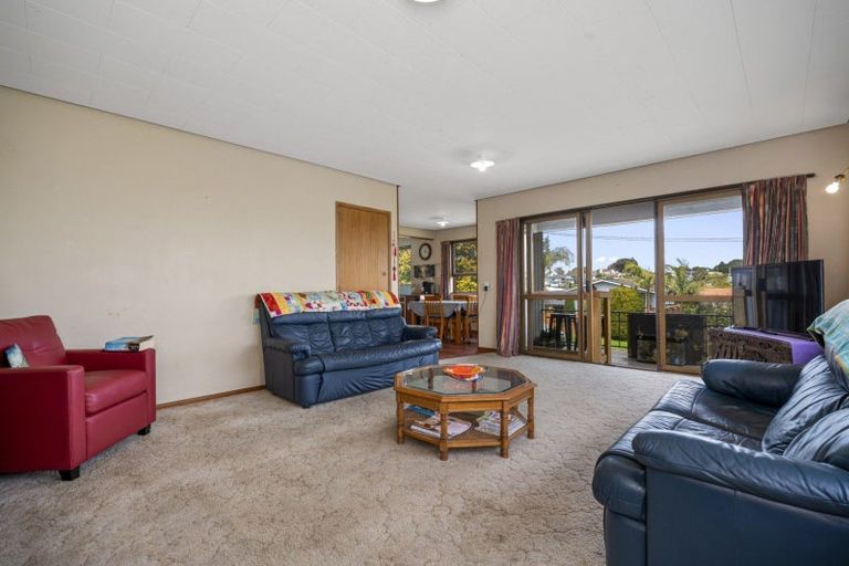 Photo of property in 2 Kowai Grove, Omokoroa, 3114