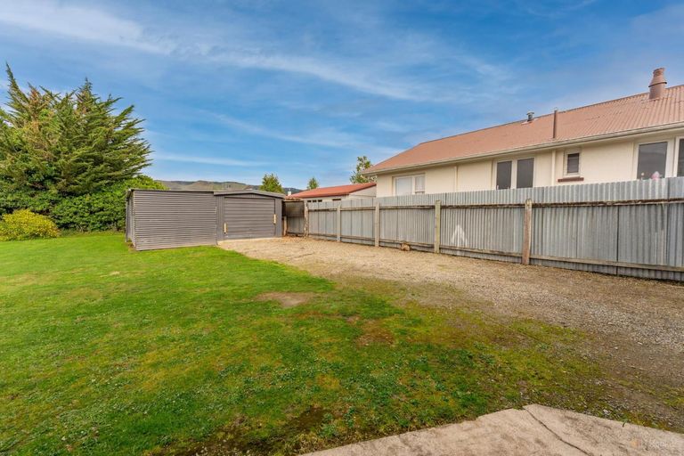 Photo of property in 25 Coronation Street, Waimate, 7924