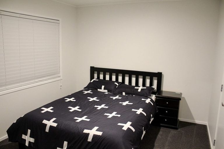 Photo of property in 1/61 Mcclintock Road, Massey, Auckland, 0614