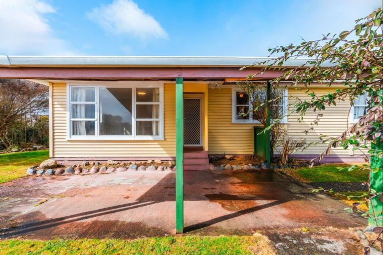 Photo of property in 10 Tamakui Grove, Turangi, 3334