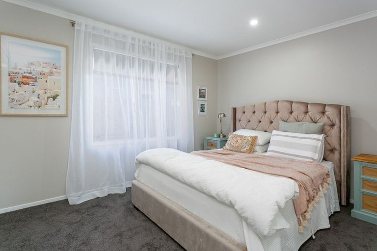 Photo of property in 8 Twin Willow Close, Cambridge, 3434