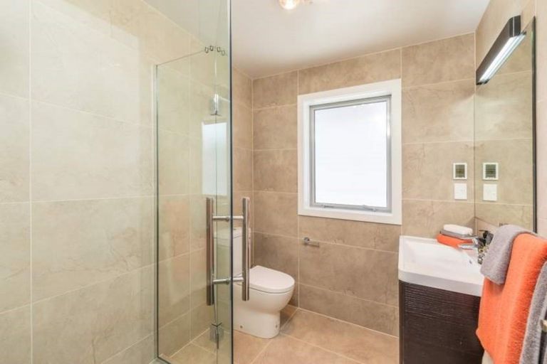 Photo of property in 3 Tuangi Street, Long Bay, Auckland, 0630