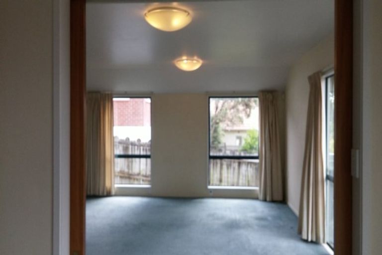 Photo of property in 2/15 Quebec Road, Milford, Auckland, 0620