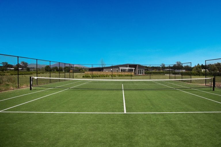 Photo of property in 39 Burgundy Drive, Martinborough, 5711