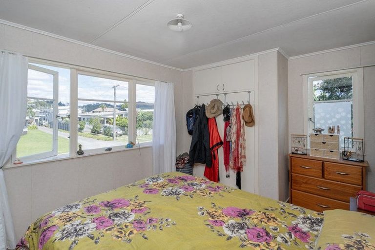 Photo of property in 3 Daphne Road, Tairua, 3508