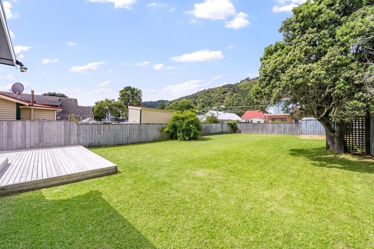 Photo of property in 25 Tuatoru Street, Eastbourne, Lower Hutt, 5013