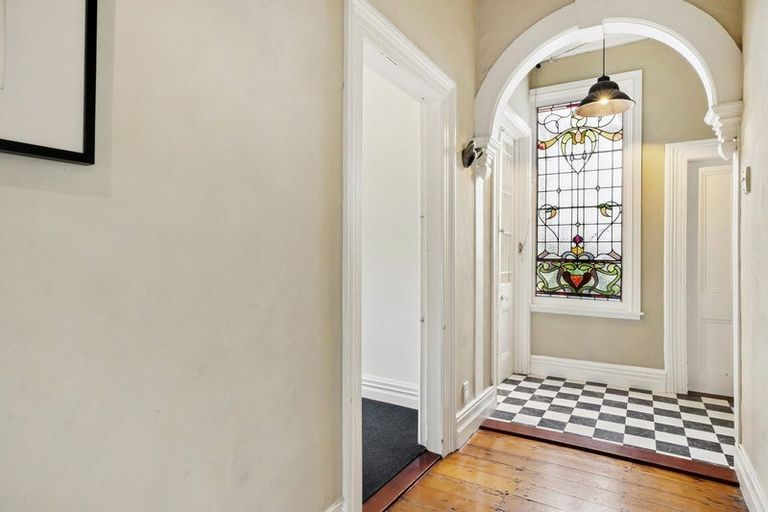 Photo of property in 19 Middleton Road, Kew, Dunedin, 9012