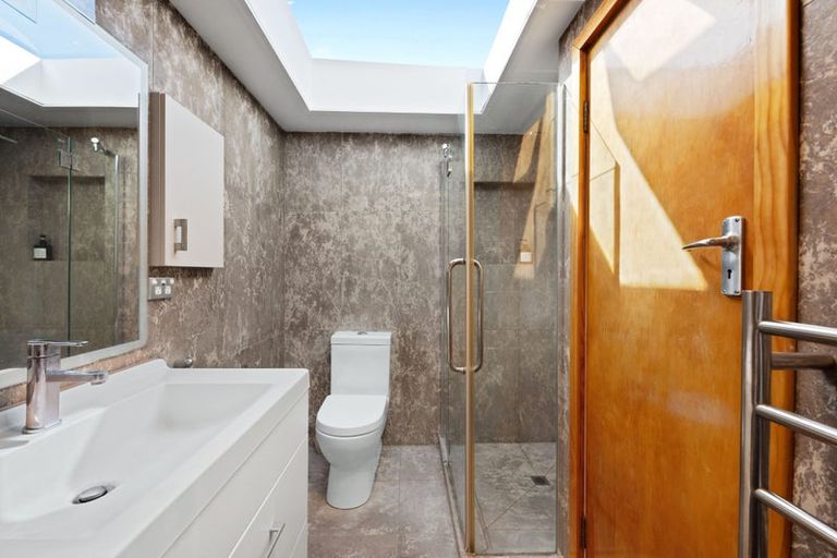 Photo of property in 60 Beach Road, Mellons Bay, Auckland, 2014