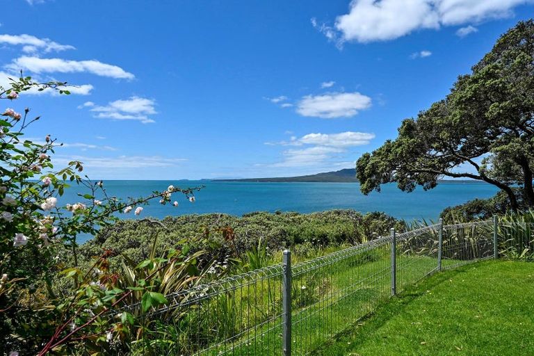 Photo of property in 2/21 Clifton Road, Hauraki, Auckland, 0622