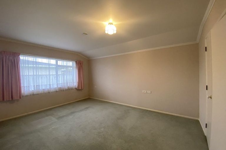 Photo of property in 2/225 Mangorei Road, Merrilands, New Plymouth, 4312