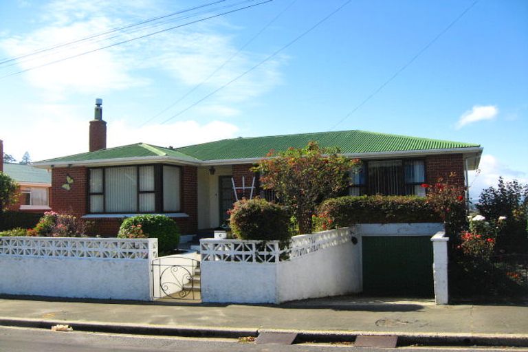 Photo of property in 6 Charters Street, Glenross, Dunedin, 9011