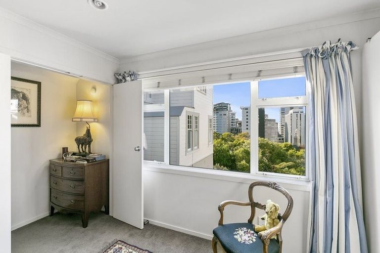 Photo of property in 55c Bolton Street, Kelburn, Wellington, 6012