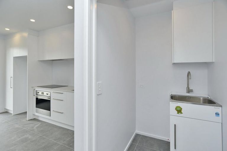 Photo of property in 1b Malaga Crescent, Harewood, Christchurch, 8051