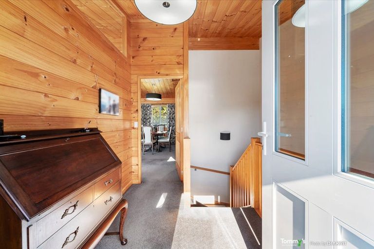 Photo of property in 91 Allington Road, Karori, Wellington, 6012