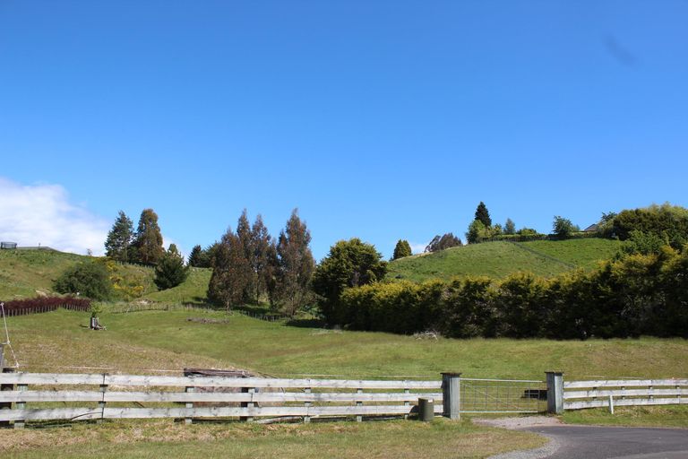 Photo of property in 65 Dalmore Way, Acacia Bay, Taupo, 3385