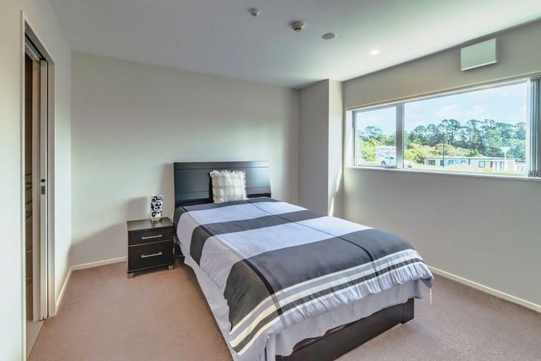 Photo of property in 11/147 Albany Highway, Unsworth Heights, Auckland, 0632
