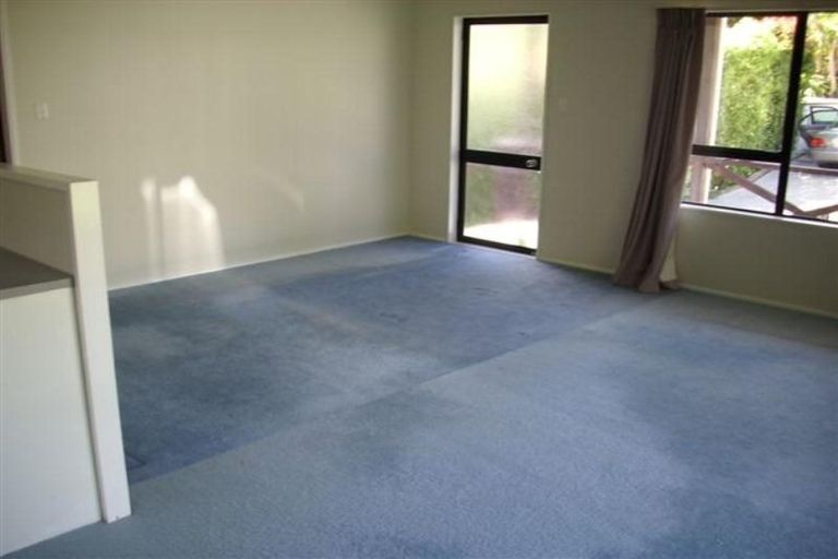 Photo of property in 2/25 Gazelle Avenue, Beach Haven, Auckland, 0626