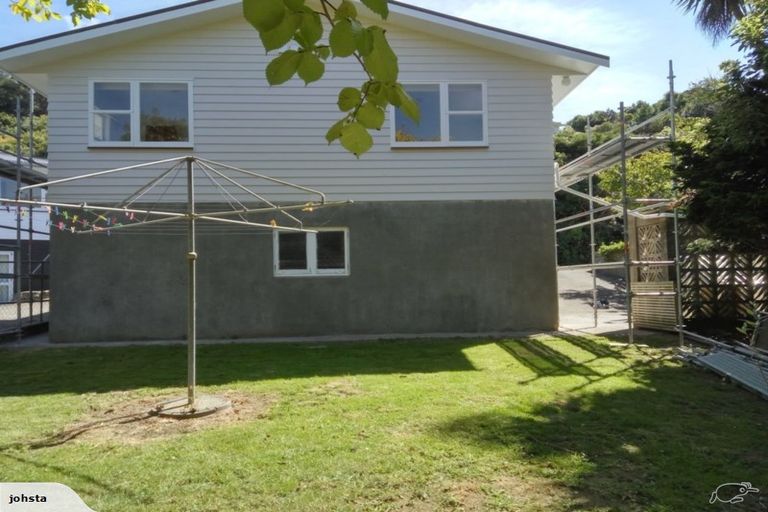 Photo of property in 17 Thurleigh Grove, Karori, Wellington, 6012