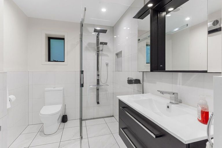 Photo of property in 5 Torr Street, Vauxhall, Dunedin, 9013