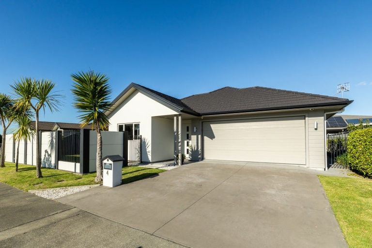 Photo of property in 4 Aoraki Road, Poraiti, Napier, 4112