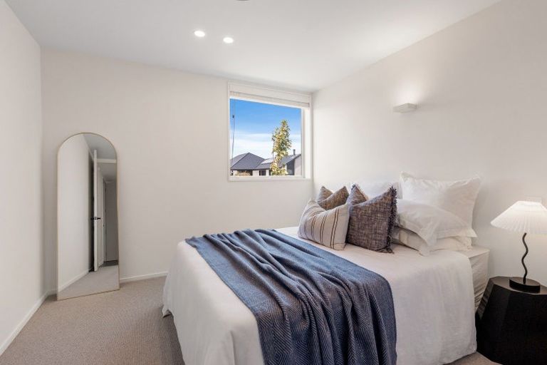 Photo of property in 37 Finstock Way, Rolleston, 7614