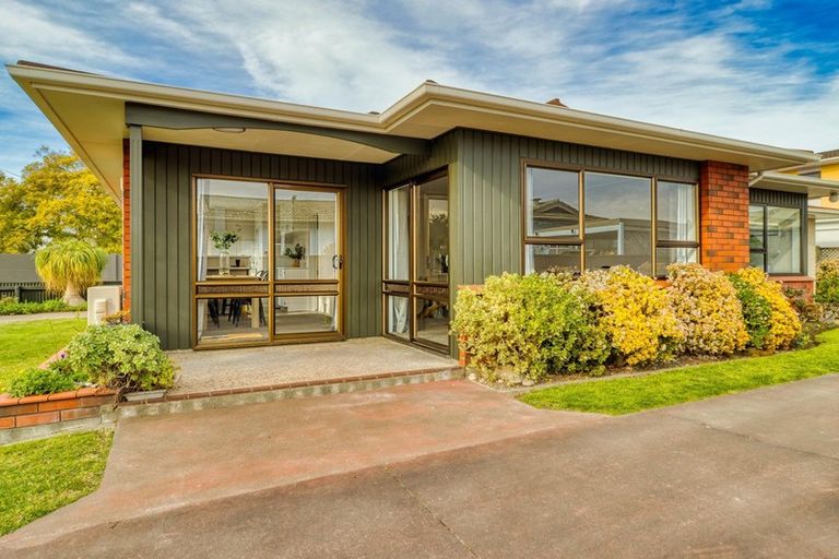 Photo of property in 1/12 Avenue Road, Greenmeadows, Napier, 4112