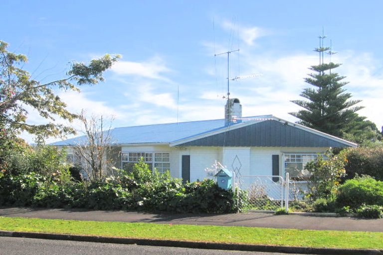 Photo of property in 94 Storey Avenue, Forest Lake, Hamilton, 3200