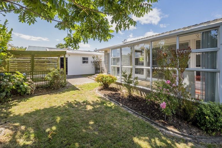 Photo of property in 27 Bell Street, Otaki, 5512