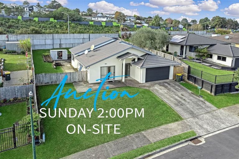 Photo of property in 8 Ginders Drive, Massey, Auckland, 0614