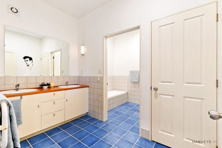 Photo of property in 79 Warner Park Avenue, Laingholm, Auckland, 0604