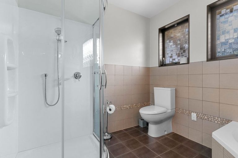 Photo of property in 5 Skelton Crescent, Paparoa, 0571