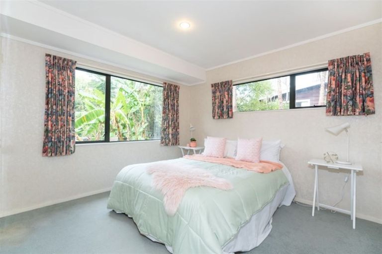 Photo of property in 72 Konini Road, Titirangi, Auckland, 0604