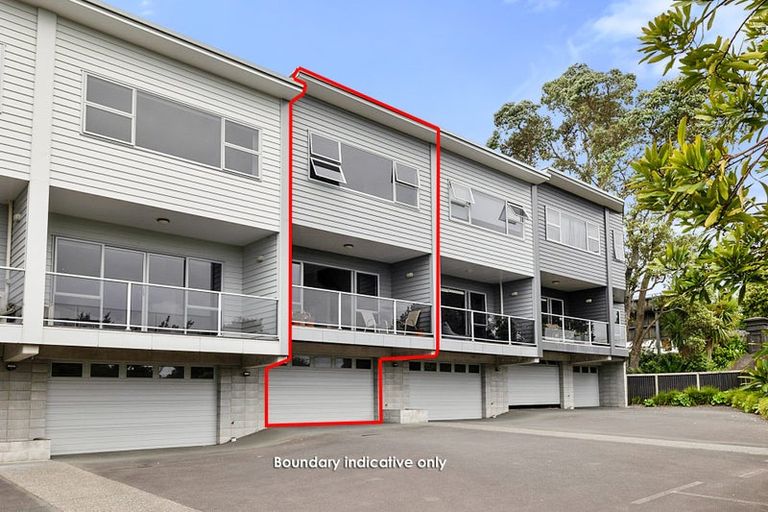 Photo of property in The Strand, 4/16 Ronald Street, Strandon, New Plymouth, 4312